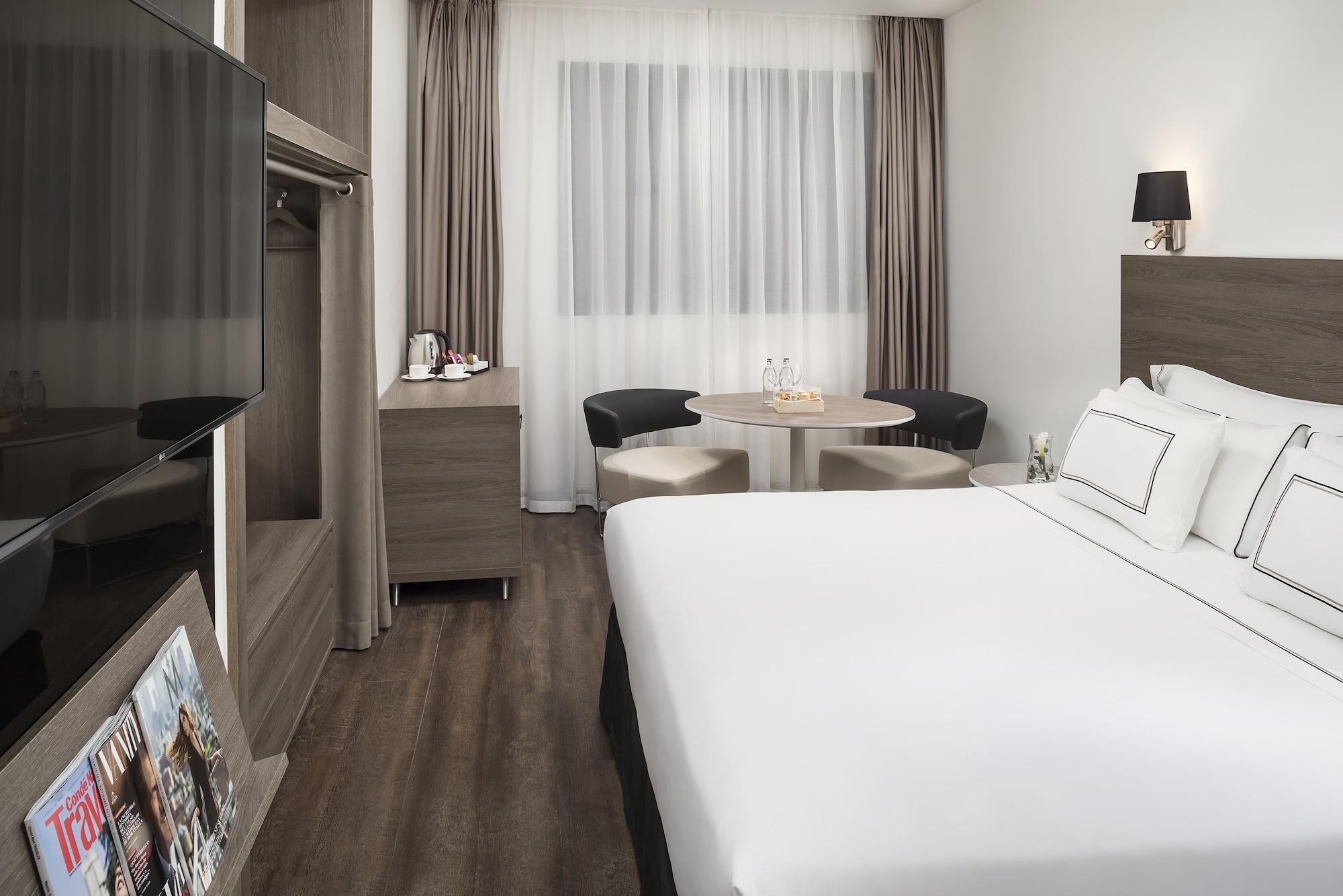 Melia Serrano Hotel 4*